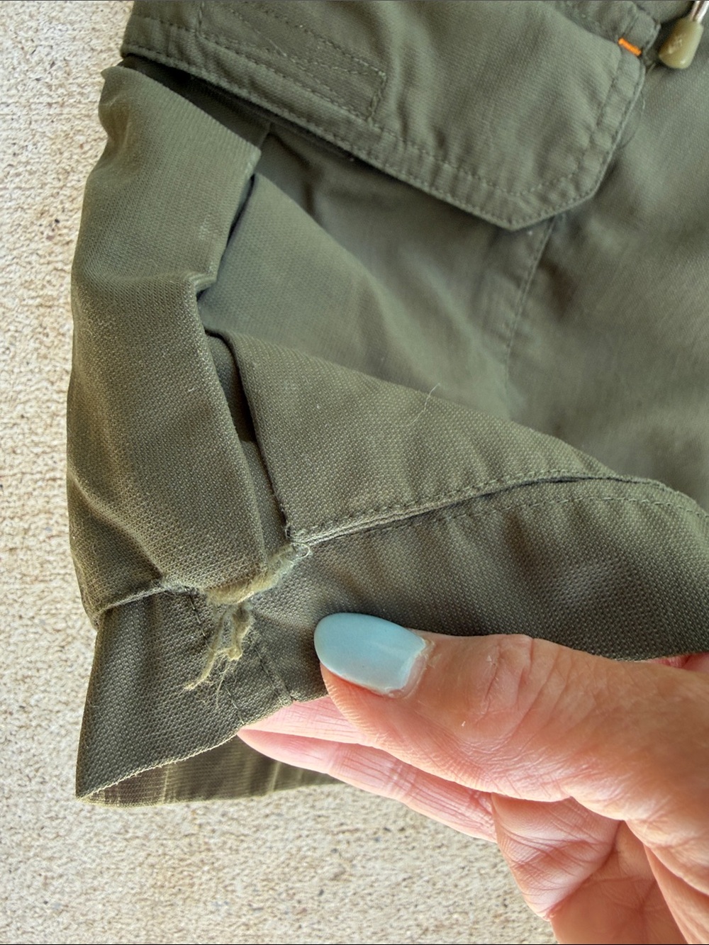Columbia Men’s Olive Cargo Shorts w Built-In Belt Size Large - Picture 8 of 10